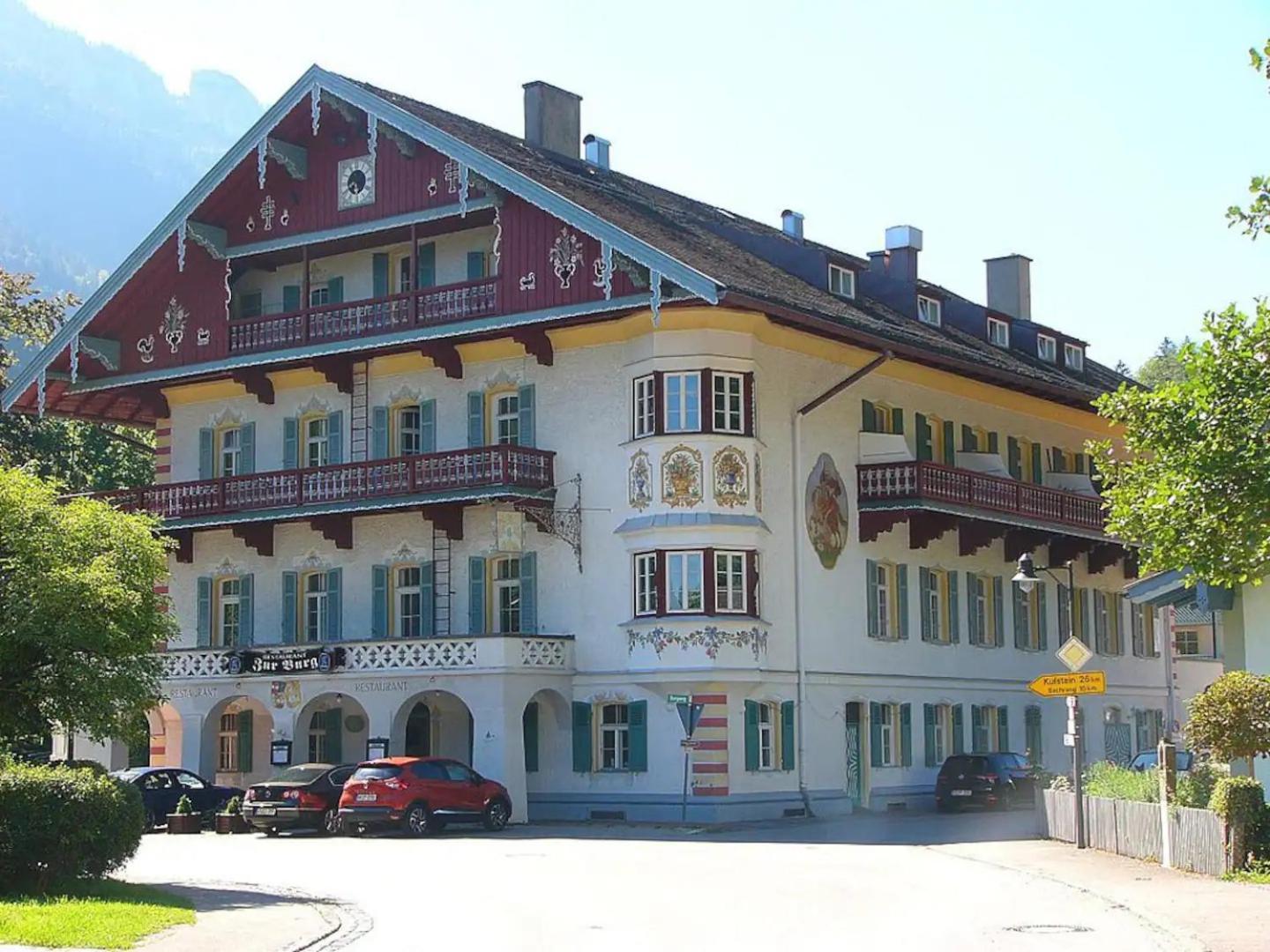 Ferienwohnung Im Burghotel Aschau im Chiemgau Exterior photo